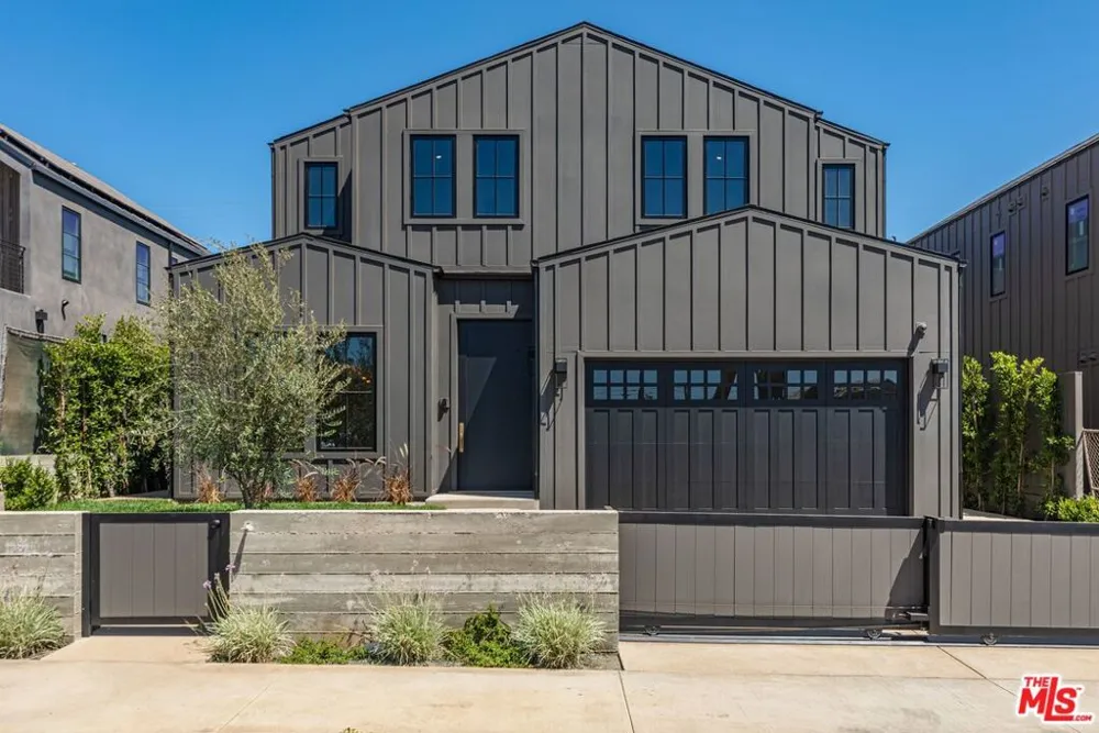 744 Iliff Street Los Angeles, CA 90272