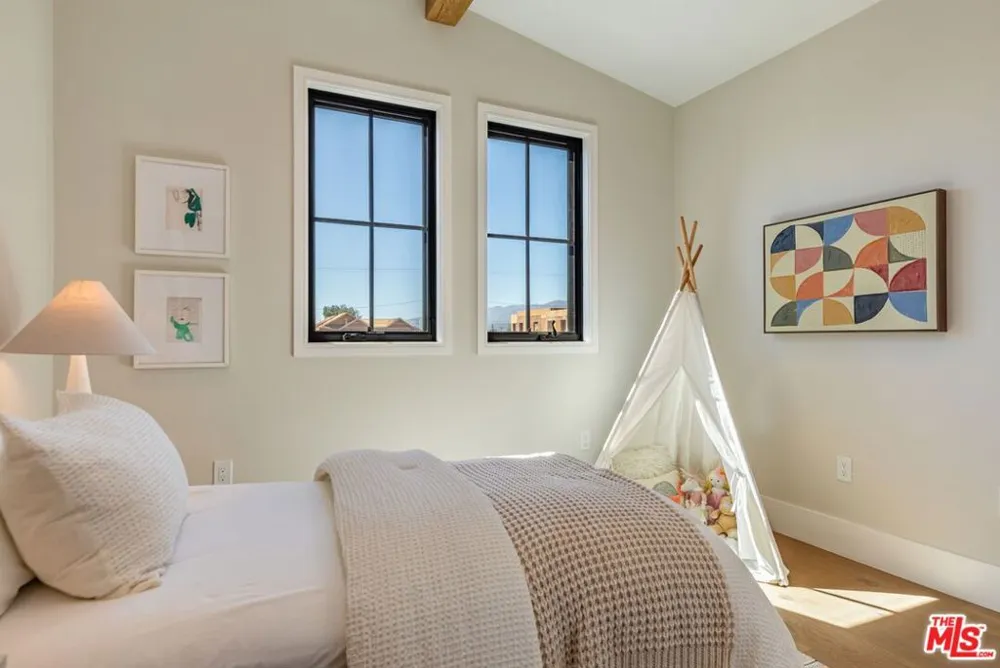 744 Iliff Street Los Angeles, CA 90272
