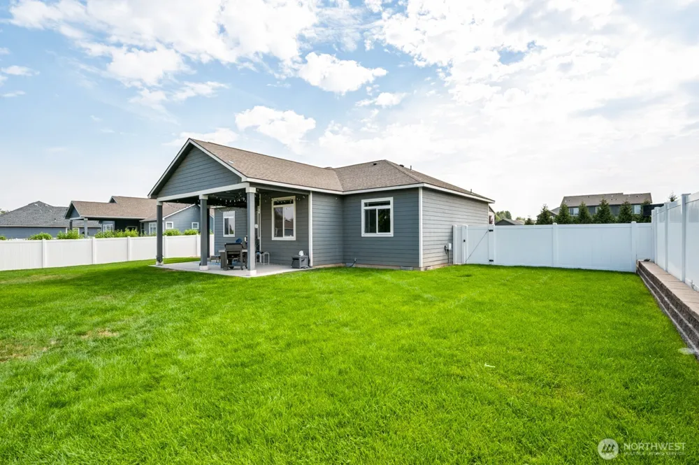 312 Sandcastle Court NE Moses Lake, WA 98837