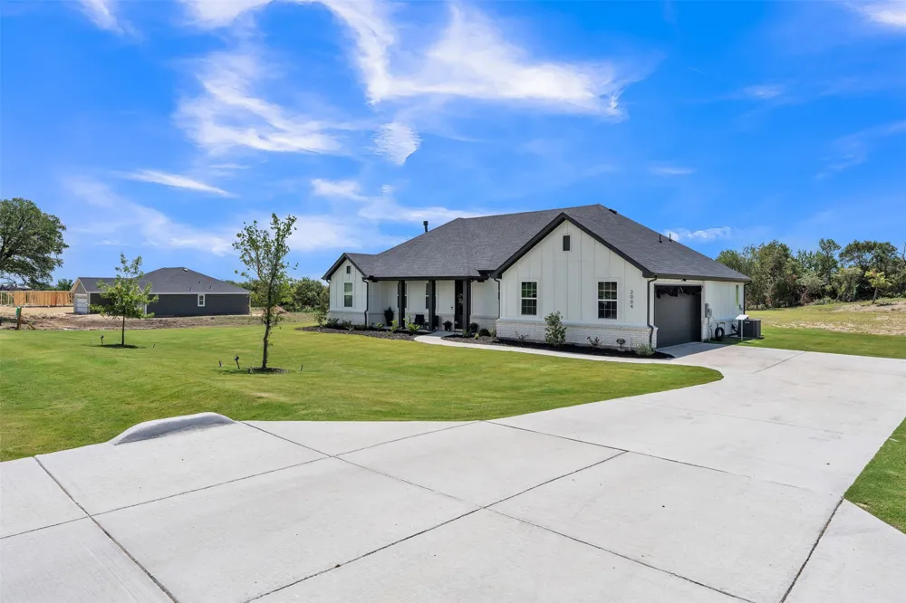 2004 Willy Dilly Road Springtown, TX 76082