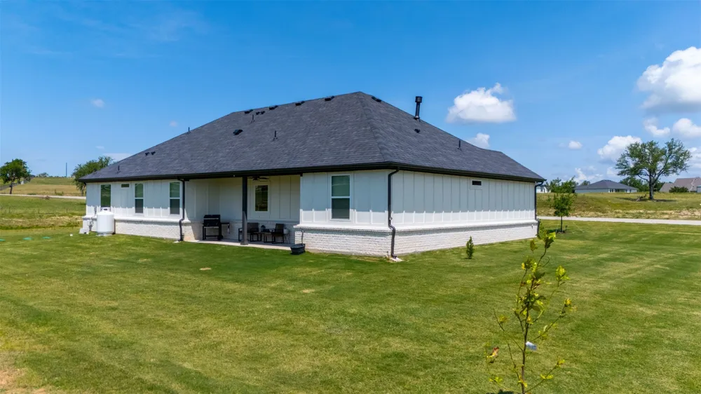 2004 Willy Dilly Road Springtown, TX 76082