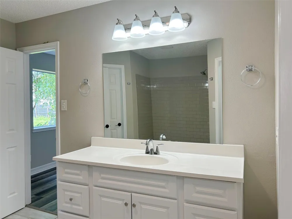 3801 Misty Cove Court Dickinson, TX 77539