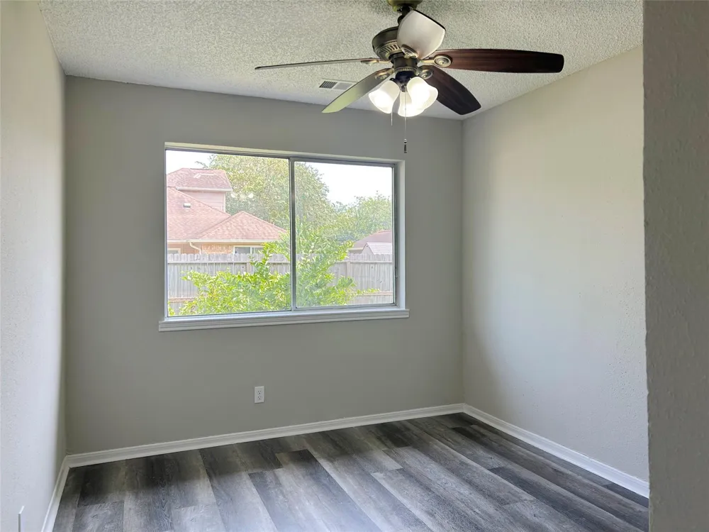 3801 Misty Cove Court Dickinson, TX 77539
