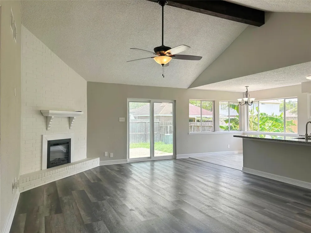 3801 Misty Cove Court Dickinson, TX 77539