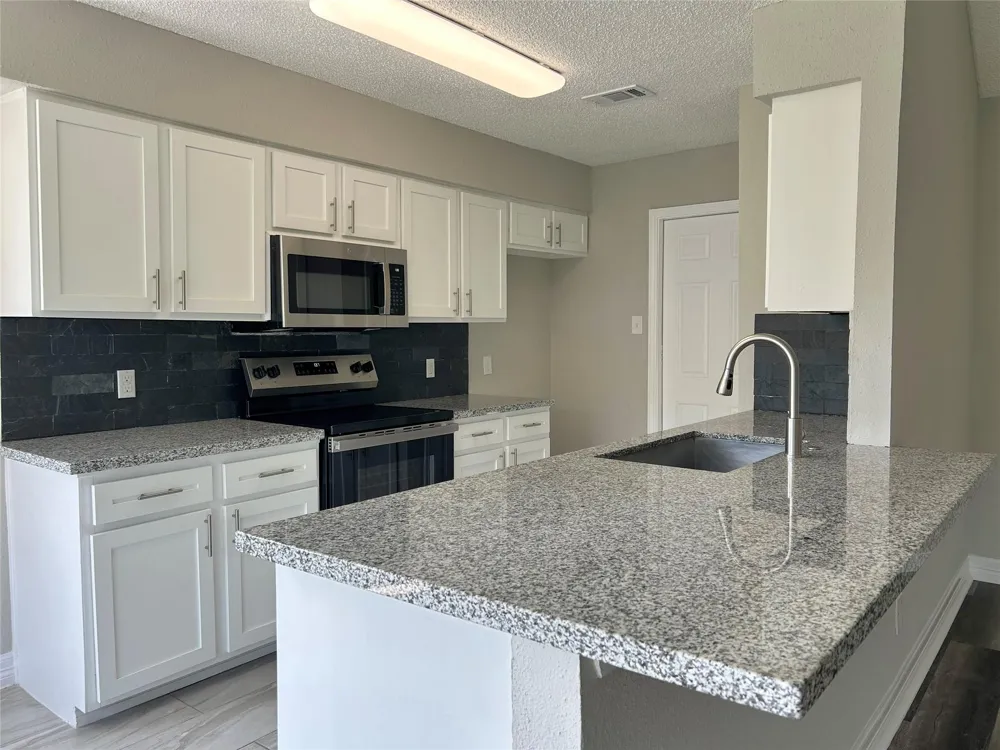 3801 Misty Cove Court Dickinson, TX 77539