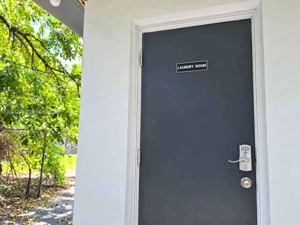 2206 Fillmore St #8 Hollywood, FL 33020