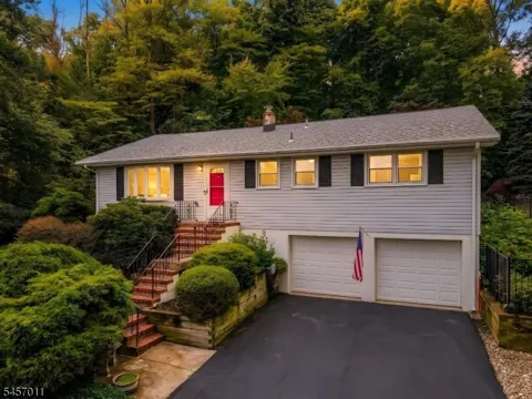 75 E Mountain Rd
