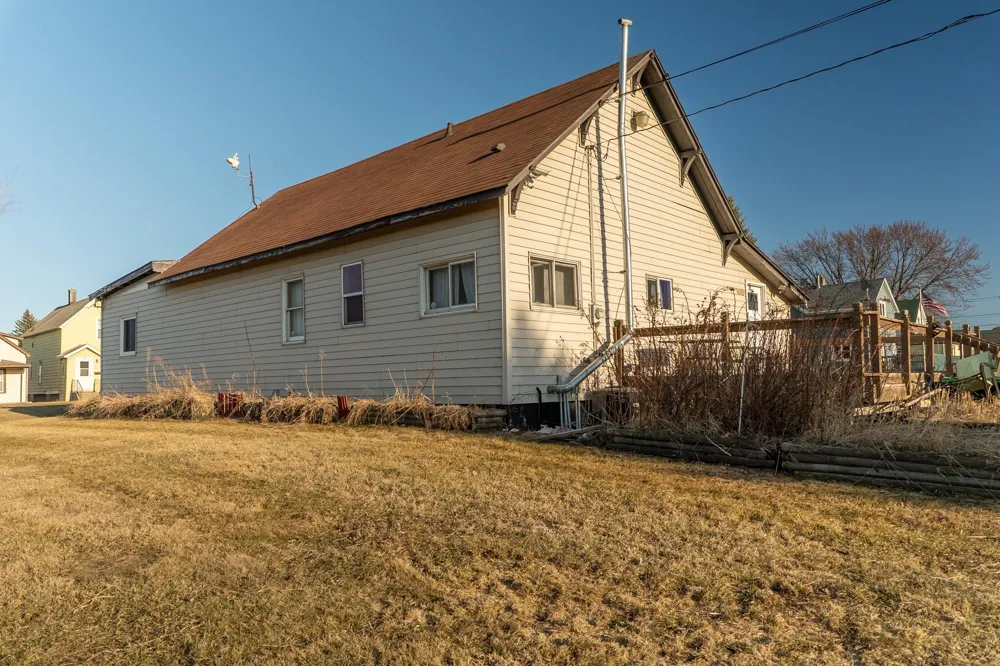 409 Clough Avenue Superior, WI 54880