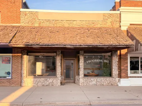 825 Main Street