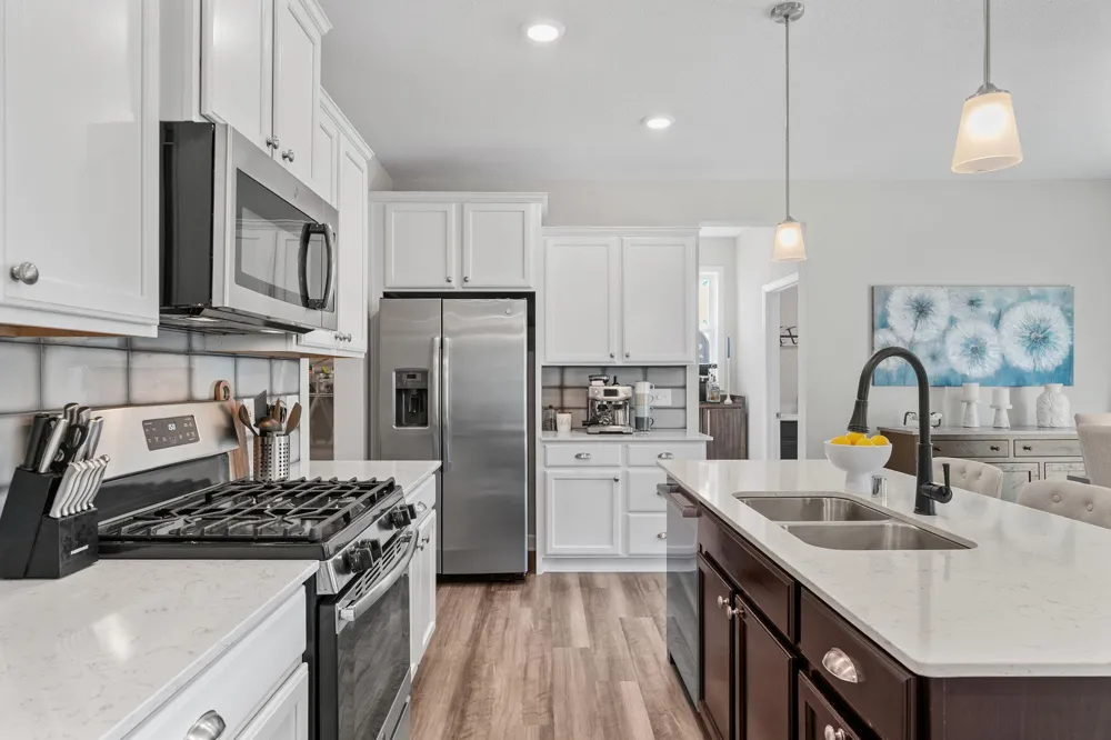1986 Red Oak Path Shakopee, MN 55379
