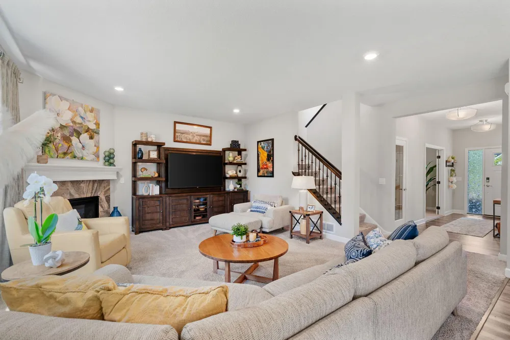 1986 Red Oak Path Shakopee, MN 55379