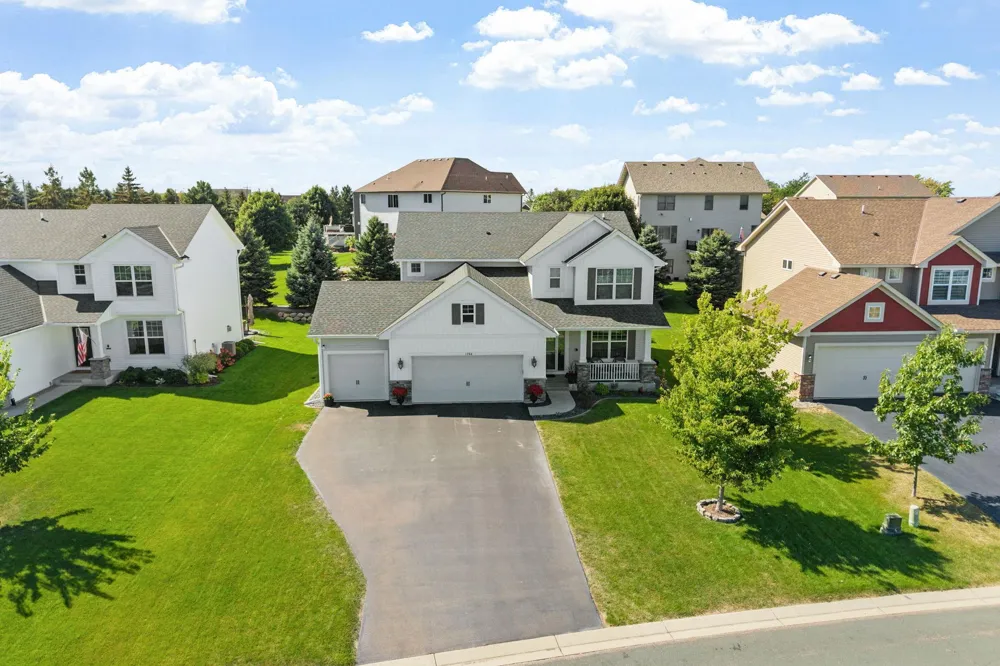 1986 Red Oak Path Shakopee, MN 55379