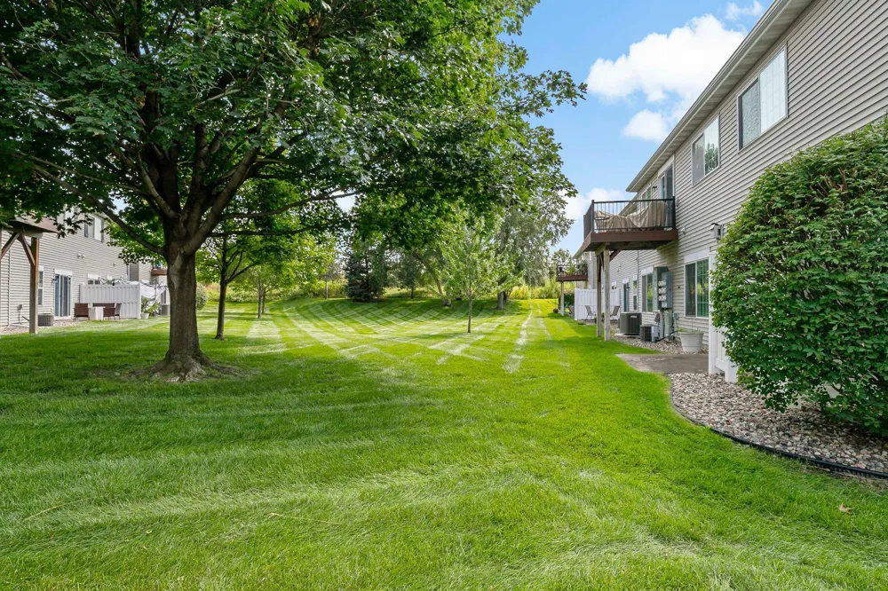 8012 Stratford Circle S Shakopee, MN 55379
