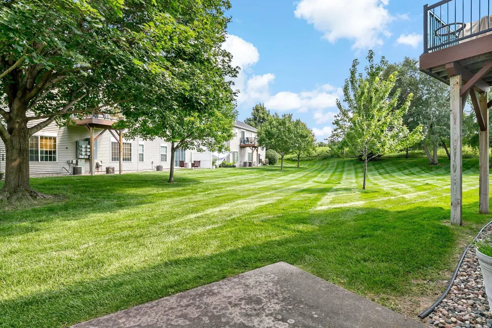 8012 Stratford Circle S Shakopee, MN 55379