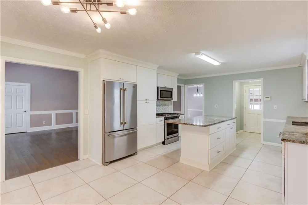 291 Shore Drive Suwanee, GA 30024