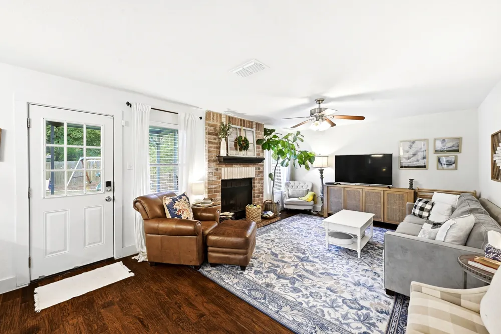 8014 Doe Meadow Drive Austin, TX 78749