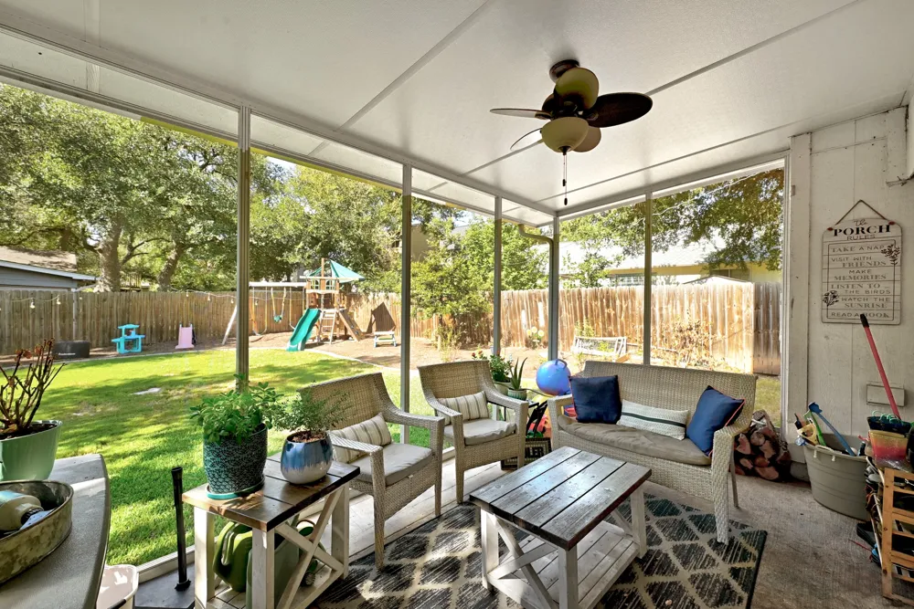 8014 Doe Meadow Drive Austin, TX 78749