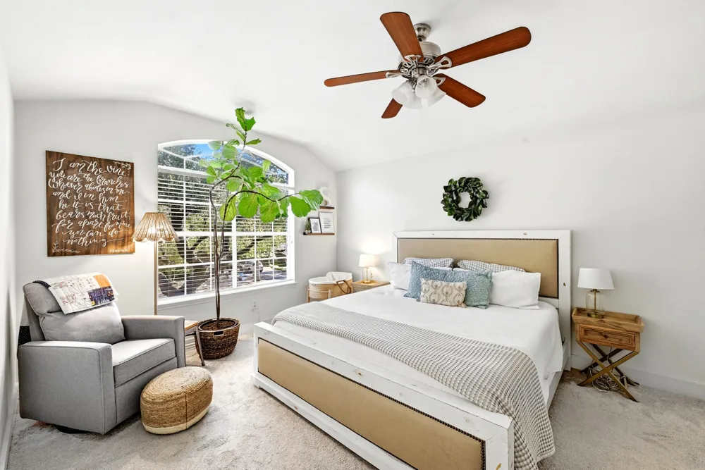8014 Doe Meadow Drive Austin, TX 78749