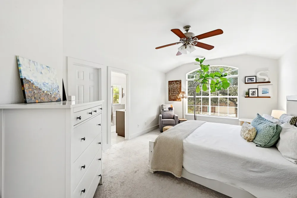 8014 Doe Meadow Drive Austin, TX 78749