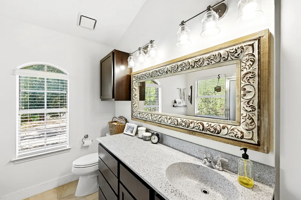 8014 Doe Meadow Drive Austin, TX 78749