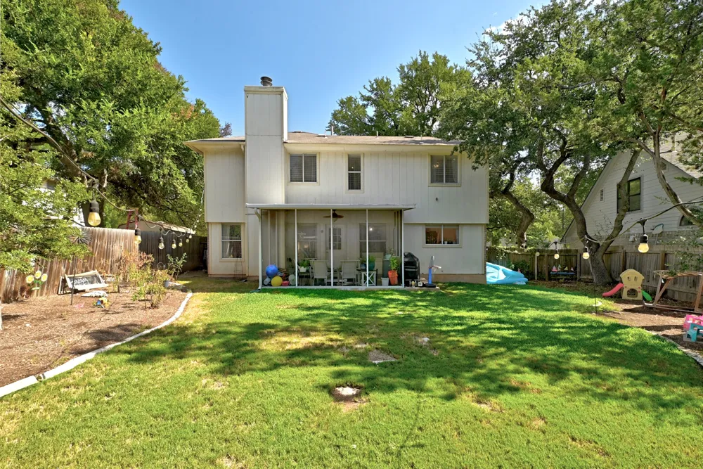 8014 Doe Meadow Drive Austin, TX 78749