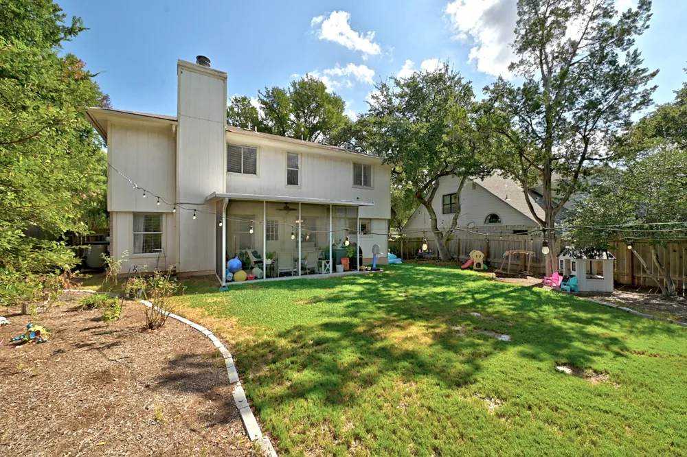 8014 Doe Meadow Drive Austin, TX 78749