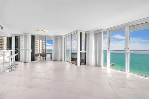 16485 Collins Ave #2136