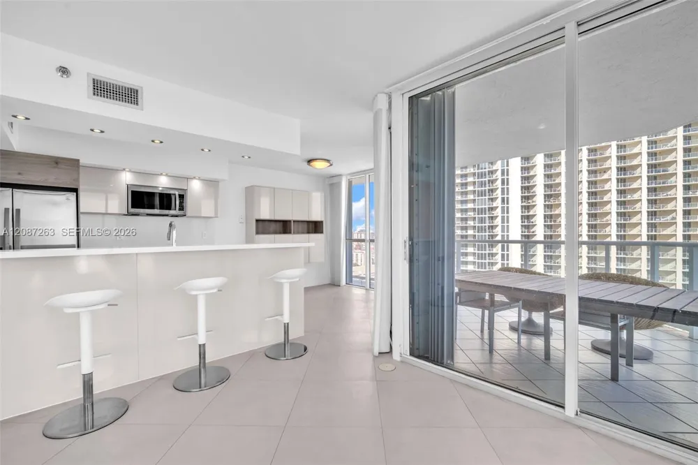 16485 Collins Ave #2136 Sunny Isles Beach, FL 33160