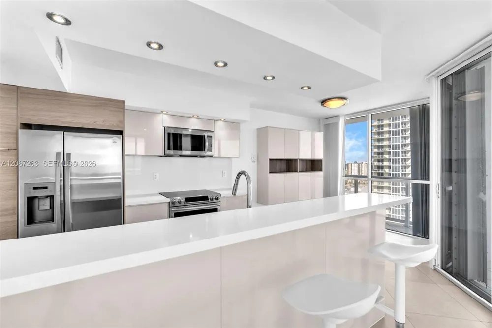 16485 Collins Ave #2136 Sunny Isles Beach, FL 33160