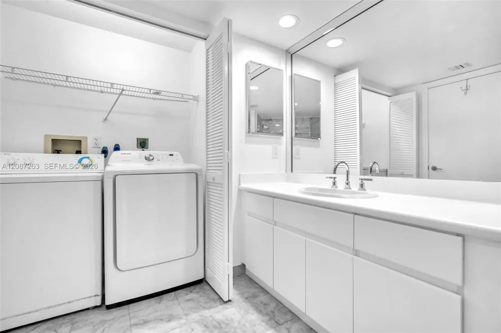 16485 Collins Ave #2136 Sunny Isles Beach, FL 33160