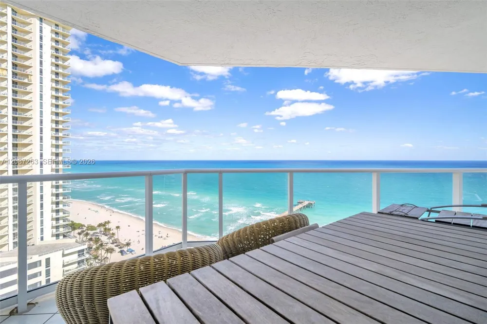 16485 Collins Ave #2136 Sunny Isles Beach, FL 33160
