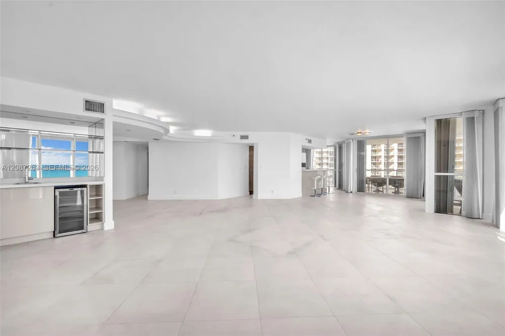 16485 Collins Ave #2136 Sunny Isles Beach, FL 33160