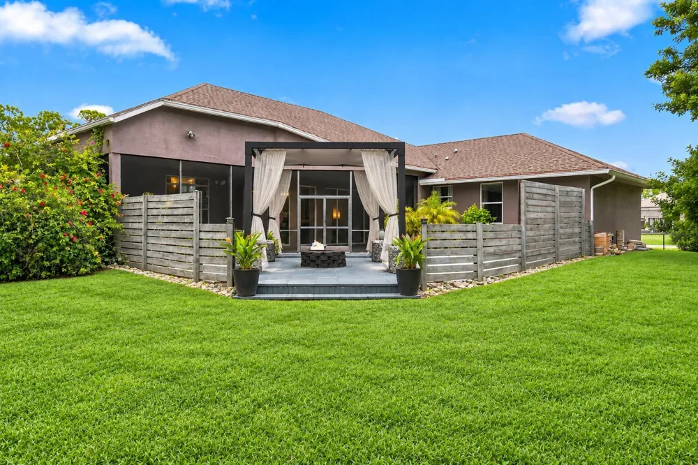 9176 190th Street Loxahatchee, FL 33470