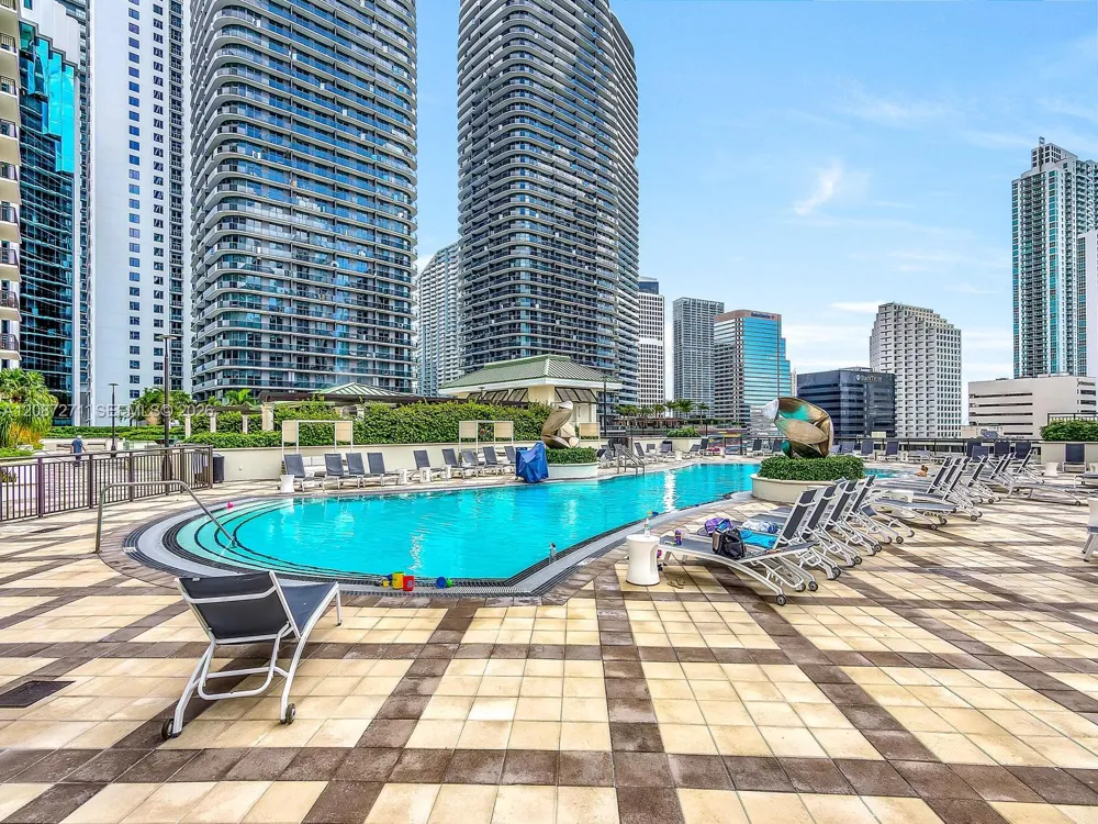 999 SW 1st Ave #2512 Miami, FL 33130
