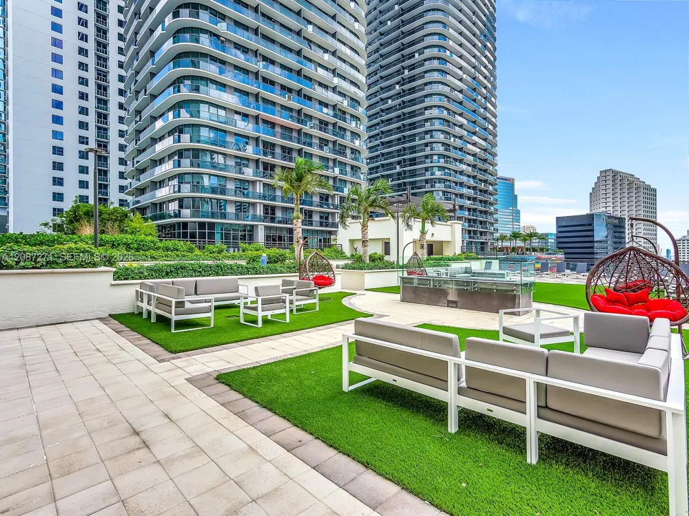 999 SW 1st Ave #2512 Miami, FL 33130