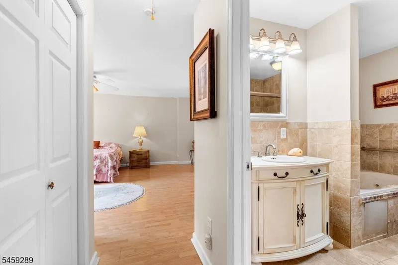 498 Morris Ave Boonton Town, NJ 07005