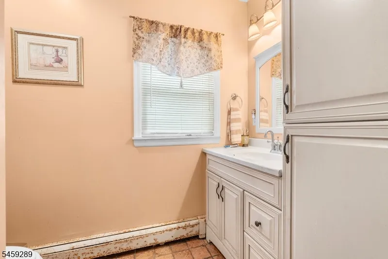 498 Morris Ave Boonton Town, NJ 07005