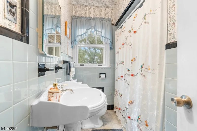 498 Morris Ave Boonton Town, NJ 07005