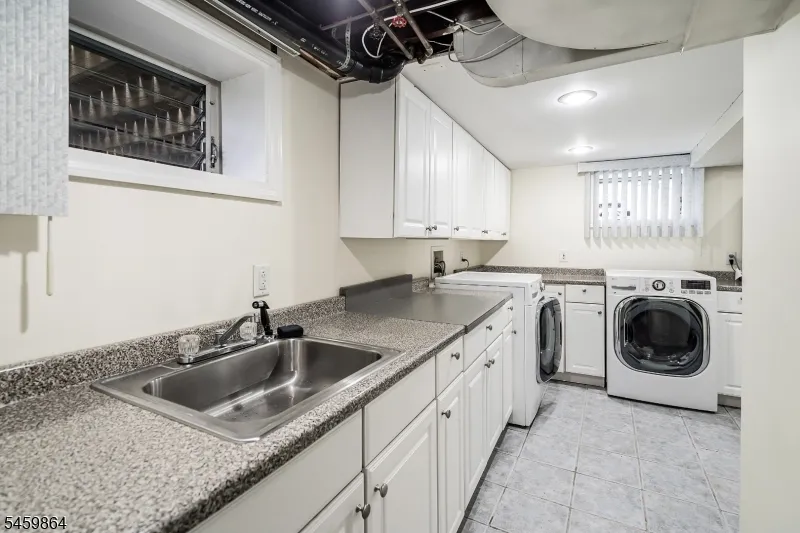 1601 Raritan Rd Clark, NJ 07066