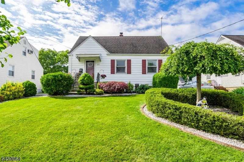 1601 Raritan Rd Clark, NJ 07066