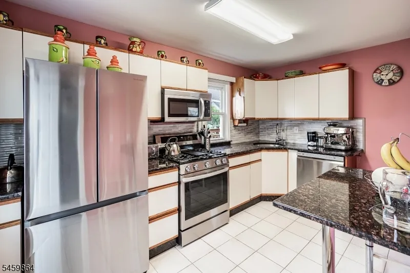 1601 Raritan Rd Clark, NJ 07066