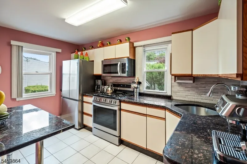 1601 Raritan Rd Clark, NJ 07066