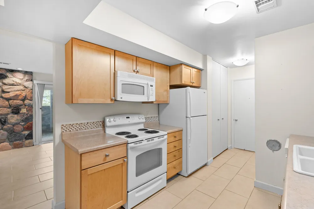 3844 Greenleaf Circle Kalamazoo, MI 49008