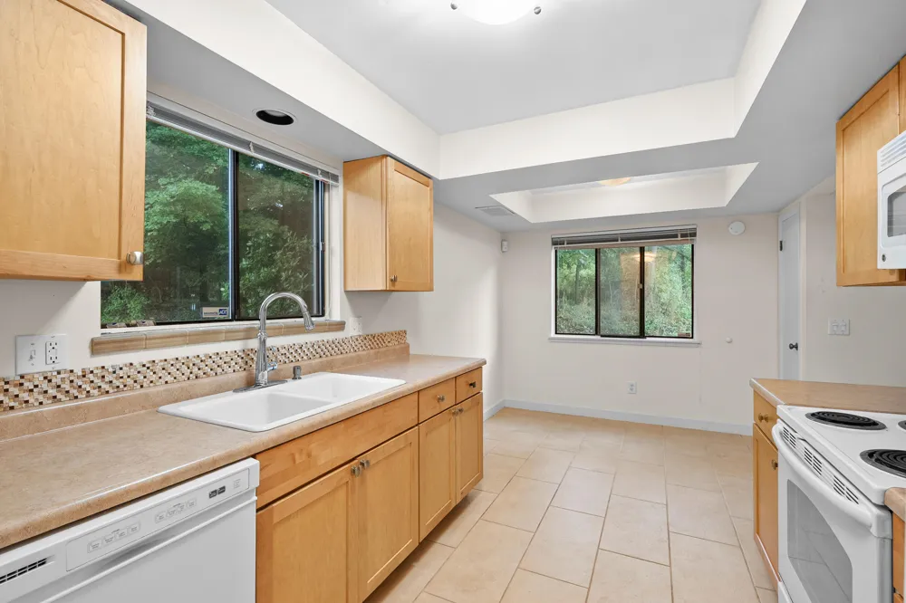 3844 Greenleaf Circle Kalamazoo, MI 49008