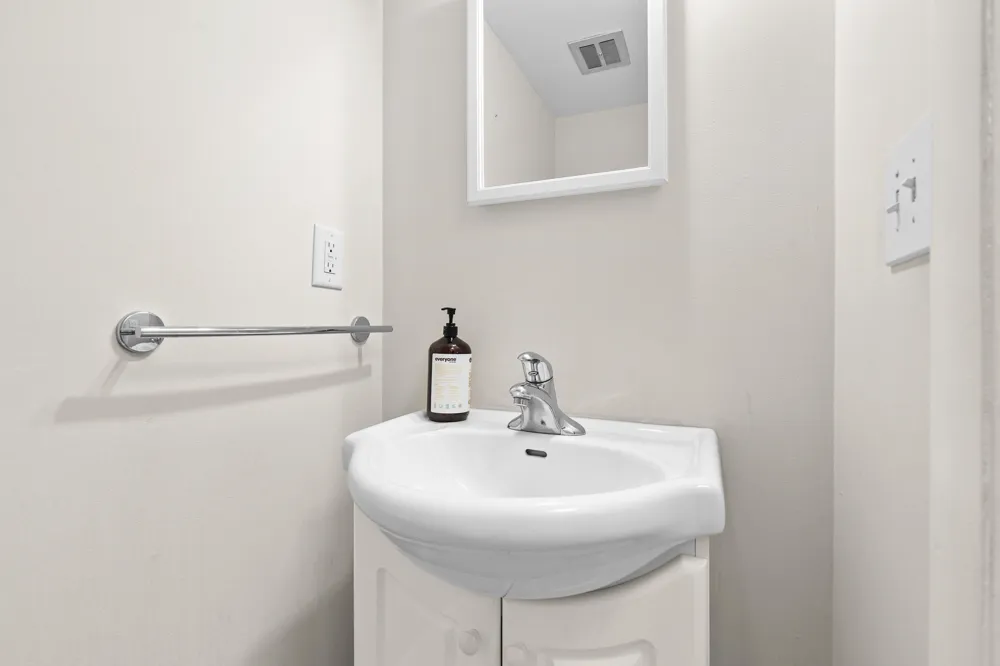 3844 Greenleaf Circle Kalamazoo, MI 49008