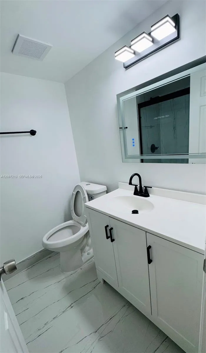 18216 Mediterranean Blvd #1-19 Hialeah, FL 33015