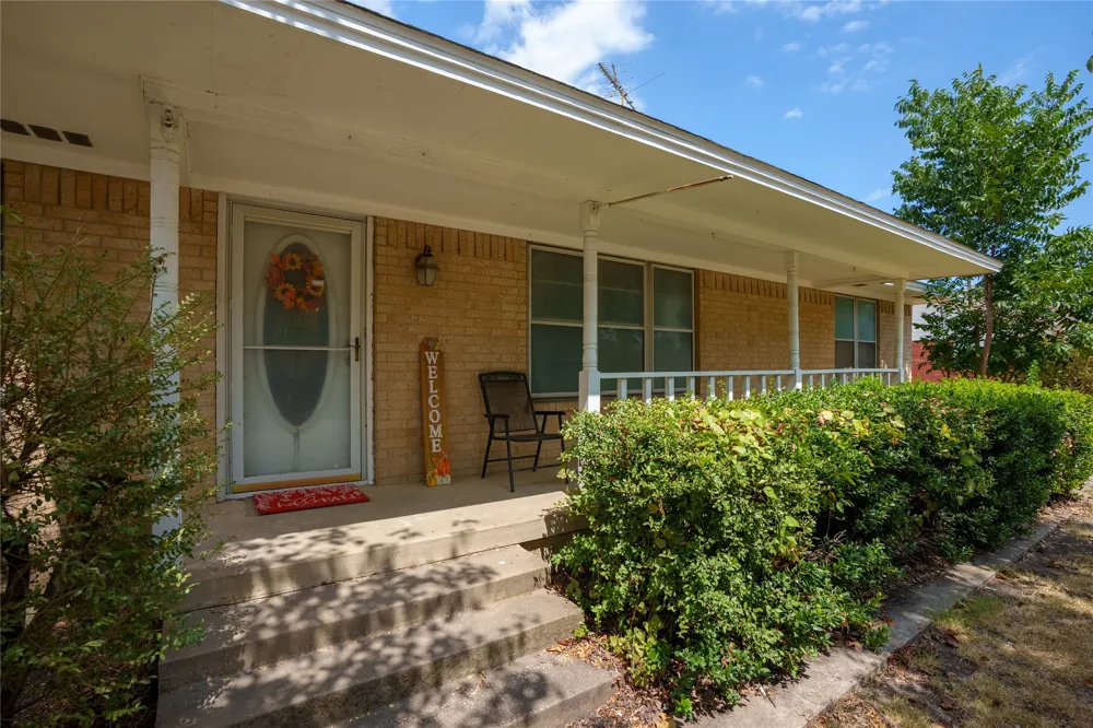 223 Hillcrest Street Sanger, TX 76266