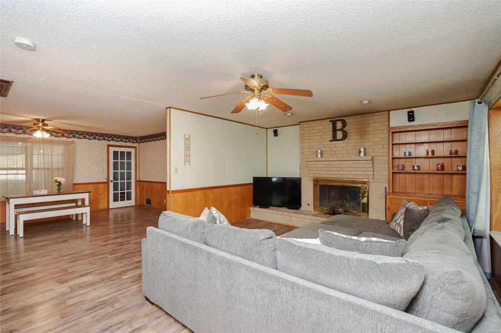 223 Hillcrest Street Sanger, TX 76266