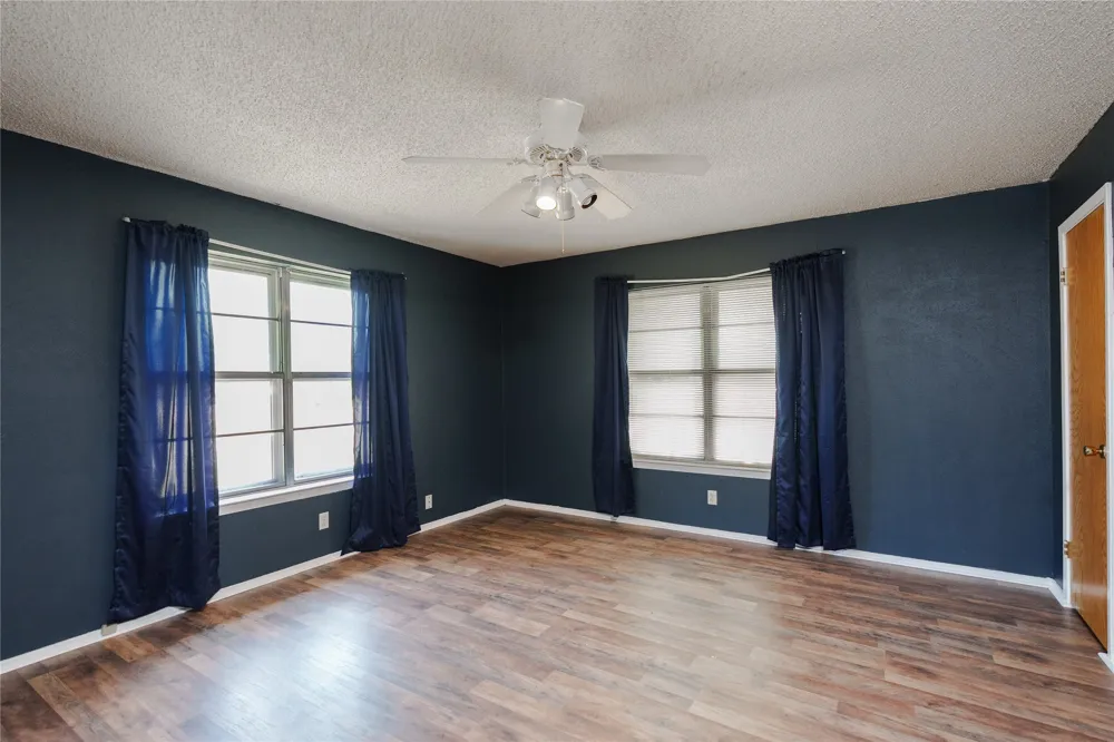 223 Hillcrest Street Sanger, TX 76266