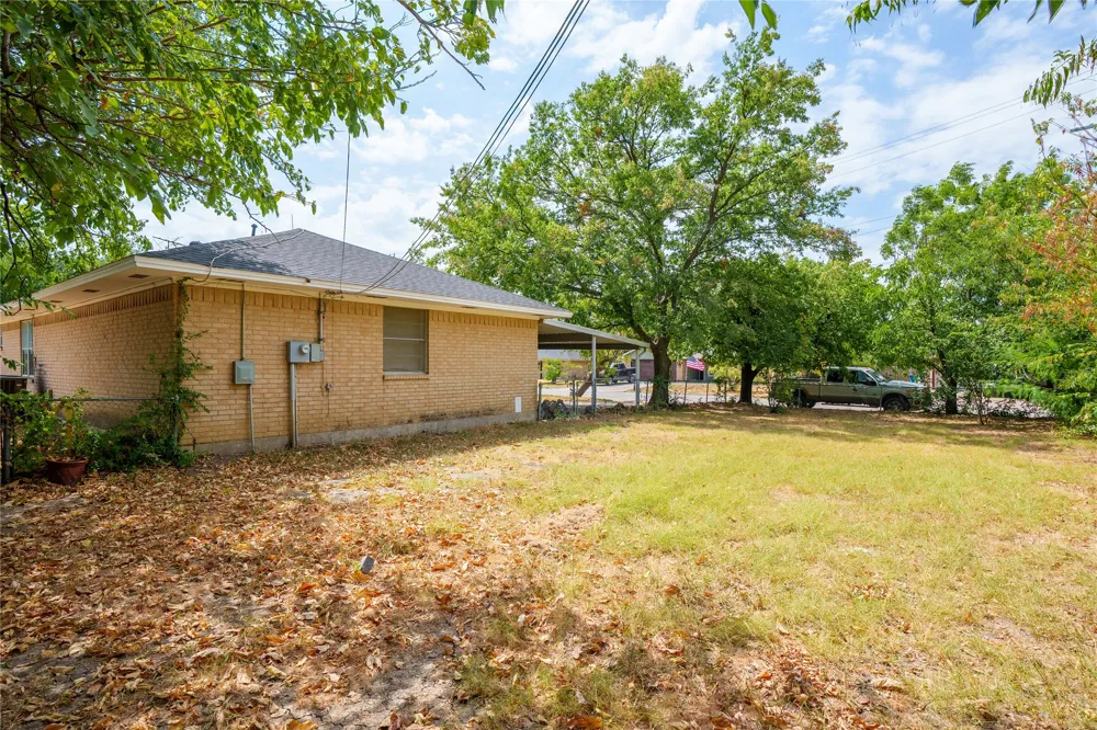 223 Hillcrest Street Sanger, TX 76266